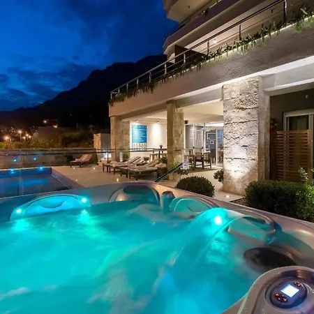 Jolara With Heated Pool Apartman Mimice